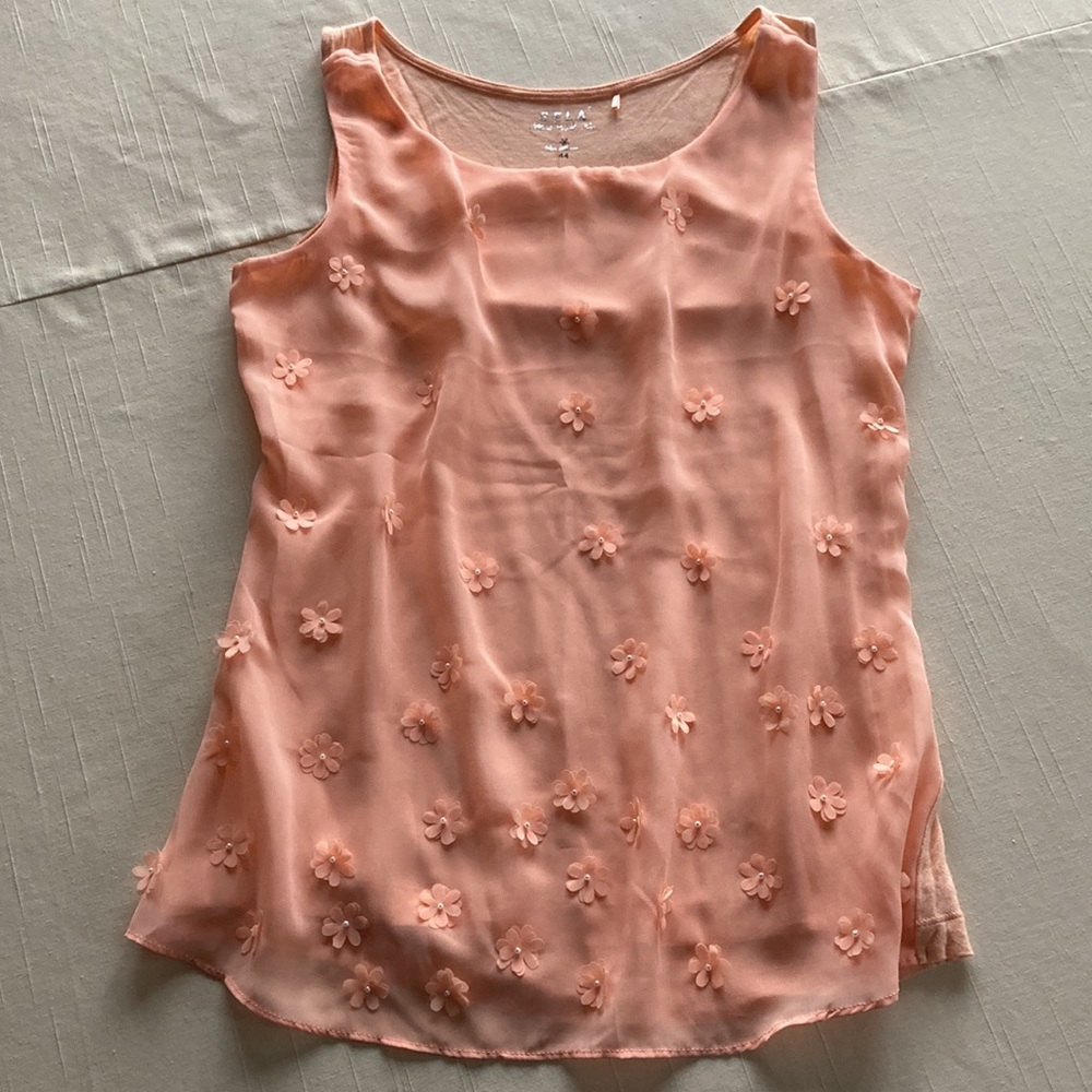 pink blouse